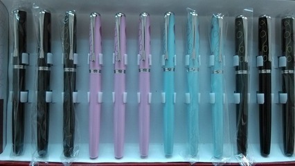 探寻进贤文港 美意笔斋多彩印花钢笔，品质与美学的实惠之选
